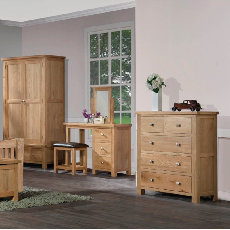 Bristol Bristol Oak Triple Wardrobe with 3 Drawers