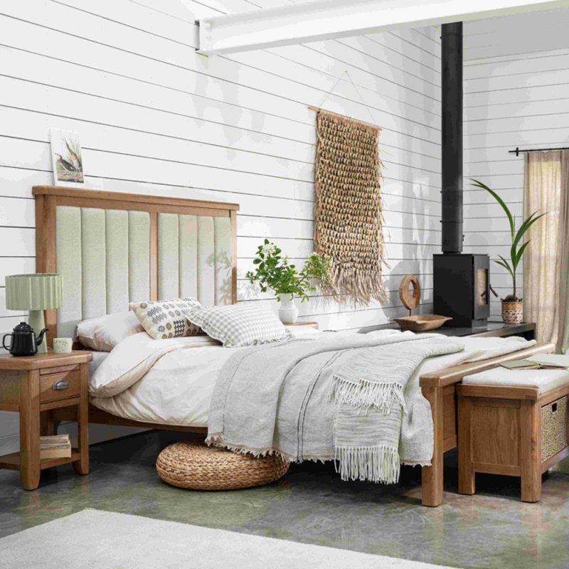 Woodvale Woodvale 135cm upholstered Bed