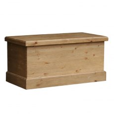 Woodies Pine 36" Blanket Box