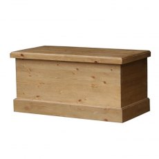 Woodies Pine 36" Blanket Box