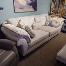 Clearance Duresta Harvard Grand Sofa Clearance Duresta Harvard Grand Sofa