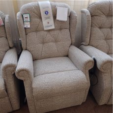 Clearance Celebrity Woburn Standard Lift & Rise Recliner