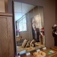 Clearance Small Rectangle Window Mirror (Damaged)