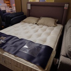 Clearance Harrison Lotus 5'0 Divan Set (Medium) with Colesbourne Headboard