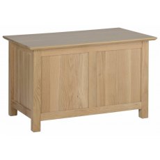 Lisbon Oak Small Blanket Box