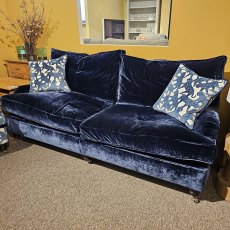 Clearance Duresta Lansdowne 3 Seater Sofa Clearance Duresta Lansdowne 3 Seater Sofa