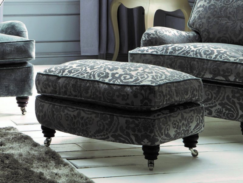 Duresta Lansdowne Run-Up Footstool