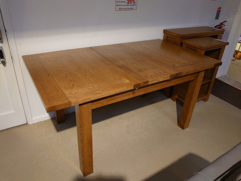 #Riad Extending Dining Table