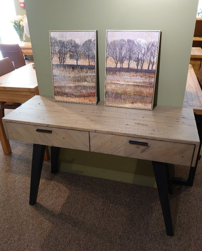 Clearance Viva Console Table