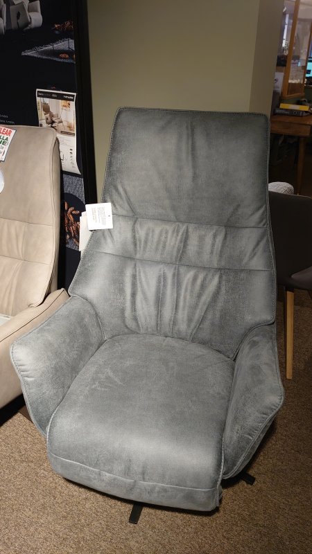 Clearance Himolla Seine Large Electric Lift & Rise Recliner Chair