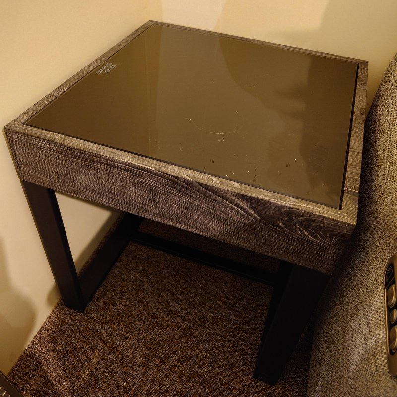 Clearance Ellis End Table