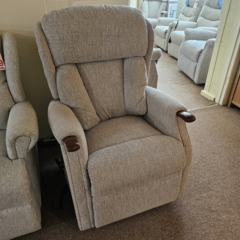Clearance Celebrity Canterbury Standard Cloud Zero Lift & Rise Recliner with Power Headrest