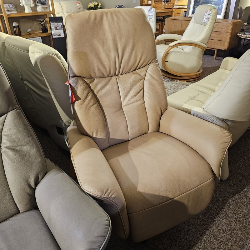 Clearance Himolla Lupo Extra Large Lift & Rise Chair