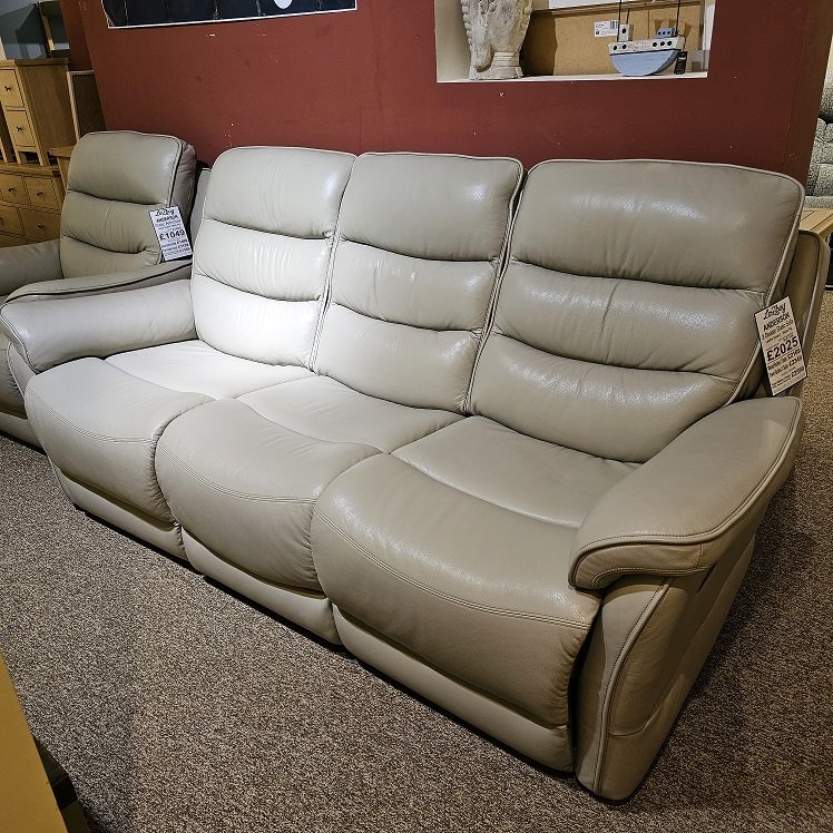 Clearance Lazboy Anderson 3 Seater Power Recliner with Head Tilt